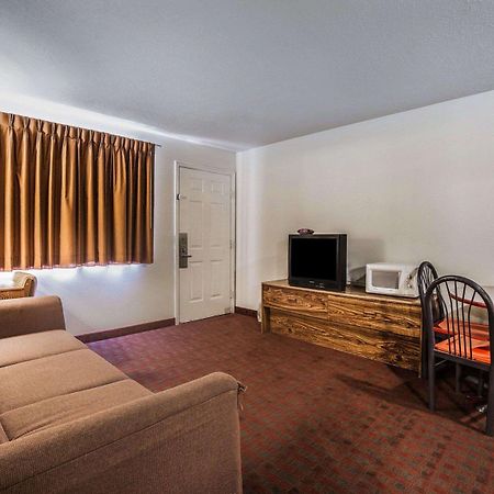 Rodeway Inn Hurricane - Zion National Park Area Dış mekan fotoğraf